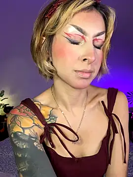 Cinamoonn online show from October 4, 8:24 pm