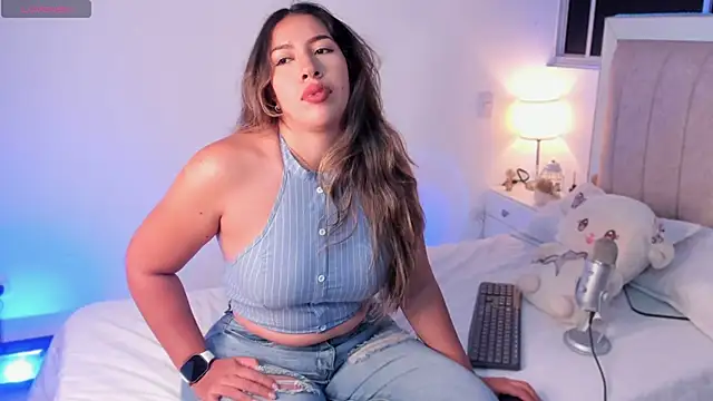 daniela henao online show from May 24, 4:33 am