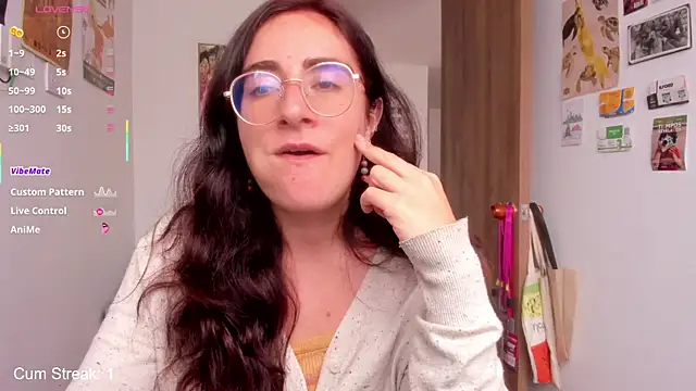 linda giggle online show from April 17, 1:46 pm