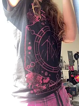 Dakota 02 online show from April 14, 2:50 pm