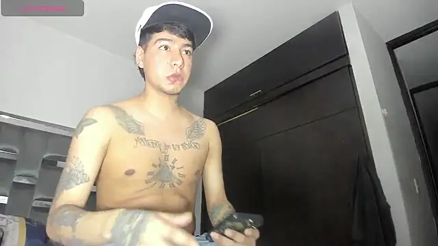 zack isaac777 online show from November 10, 4:51 am