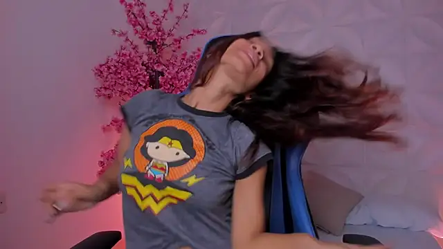 cora 22 online show from February 13, 1:24 pm