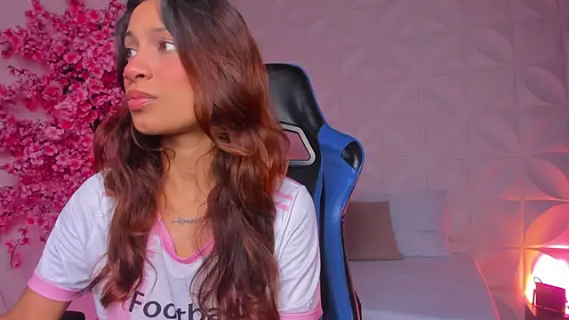 cora 22 online show from March 16, 12:53 pm