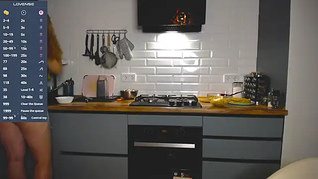 BubbbleGumm online show from July 17, 7:17 pm