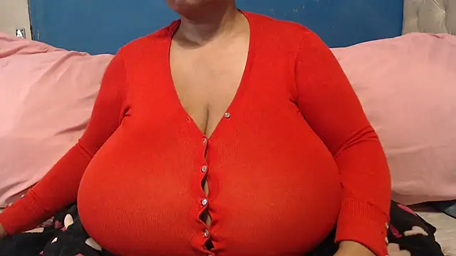 CUTEFIRMMELONSS online show from October 3, 8:52 am