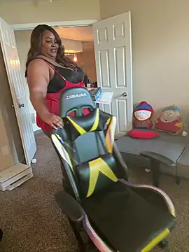 TrinaFoxx online show from April 7, 10:34 pm