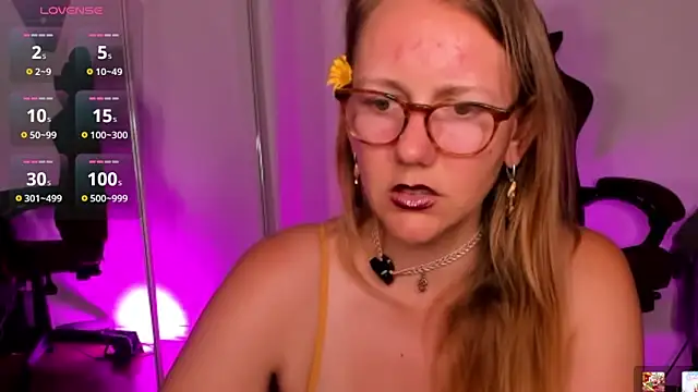 jasminedaze888 online show from April 12, 9:06 pm