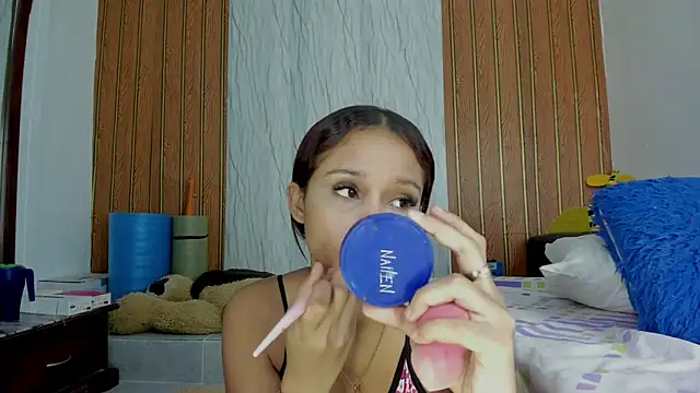 MarianaManzur online show from September 22, 4:38 pm