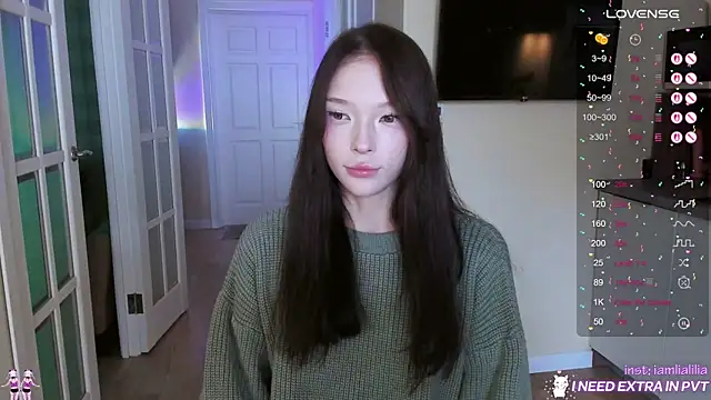 lialiliaa online show from October 14, 10:18 am