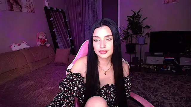   Malika   online show from November 9, 3:19 pm