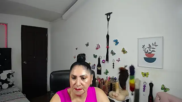 mature bigboobs10 online show from December 16, 4:18 am