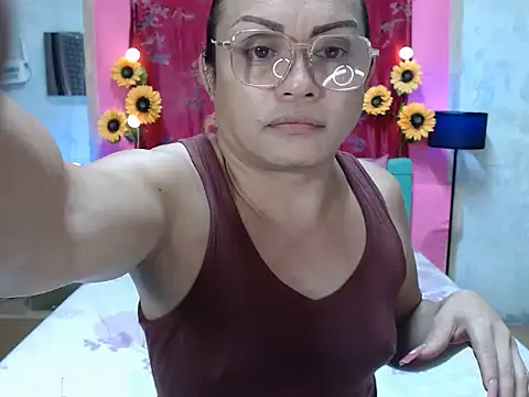 UrAsianPrincessDanie online show from June 3, 7:08 pm