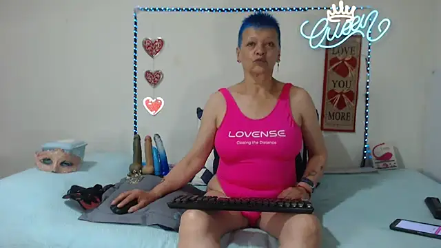 loquitaqueen011 online show from November 29, 6:56 pm