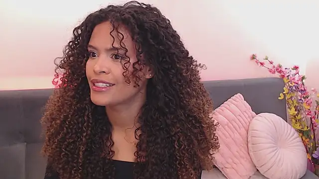 Amelia bss online show from April 7, 1:02 pm