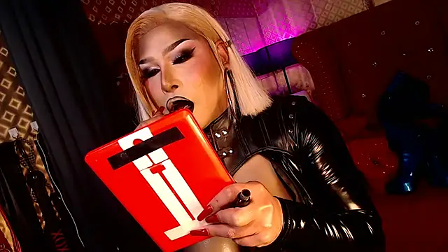 AntoniaSaints online show from November 1, 7:07 pm