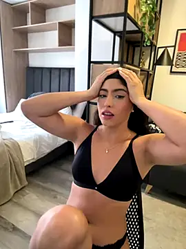 Gaby zahir  online show from October 18, 6:21 pm