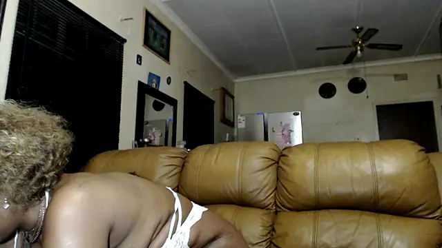 Gucci Bx online show from March 31, 2:22 am