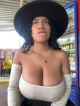 serena willow online show from November 18, 7:48 pm