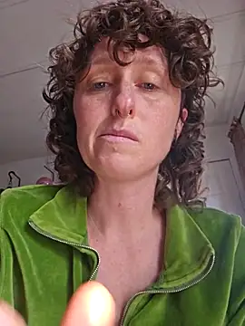 mossy kiss online show from December 14, 7:52 pm