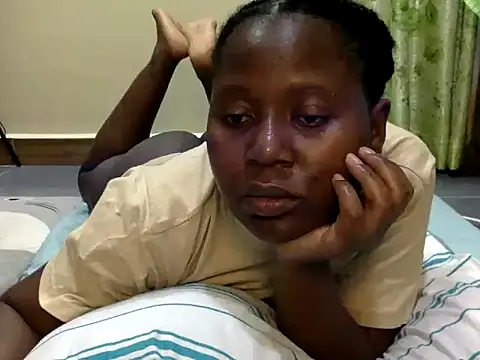 10sexymelo69  online show from October 12, 9:50 pm