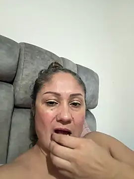 gabiTetas online show from March 6, 10:05 pm