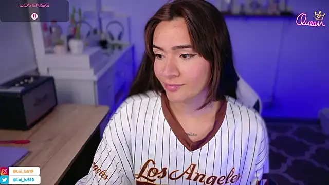 ImLui lu online show from February 8, 9:50 pm