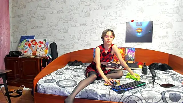 KagamiTayga online show from December 2, 3:52 am