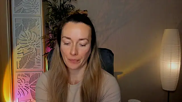 RebeccaMartinez online show from March 1, 6:24 am