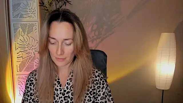 RebeccaMartinez online show from February 9, 12:07 pm