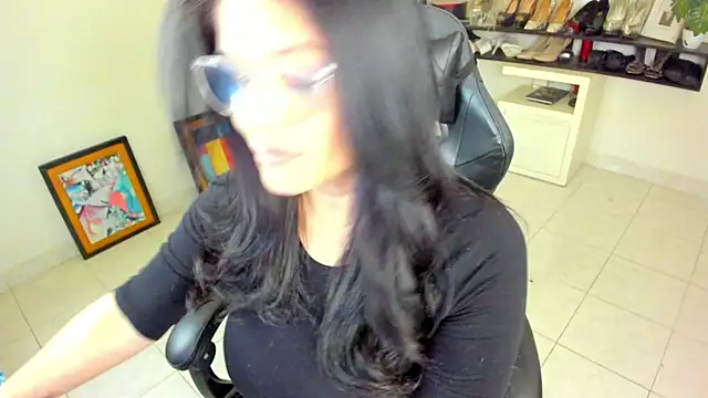 BellaFlaming online show from March 31, 10:48 am