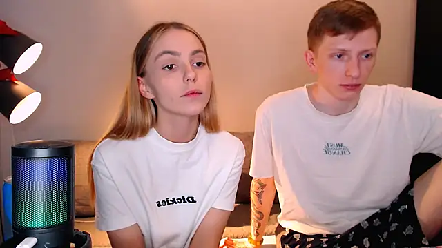 juliaanddima online show from November 21, 8:27 am