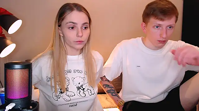 juliaanddima online show from December 13, 10:27 pm