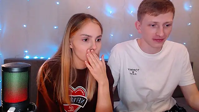 juliaanddima online show from September 18, 12:09 am