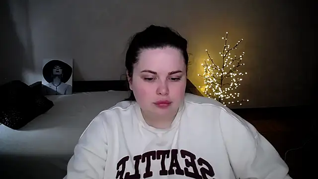 Emily Mo online show from April 5, 6:34 am