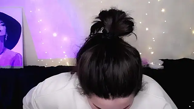 Emily Mo online show from February 24, 6:34 am