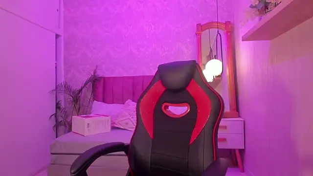 scarlet miller1 online show from September 24, 12:15 pm