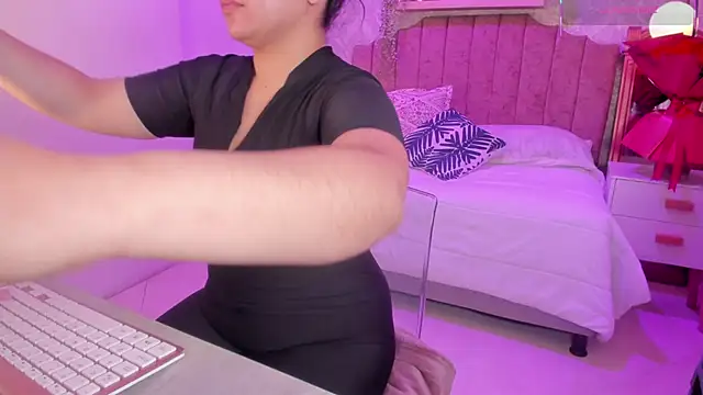 scarlet miller1 online show from December 3, 12:40 pm