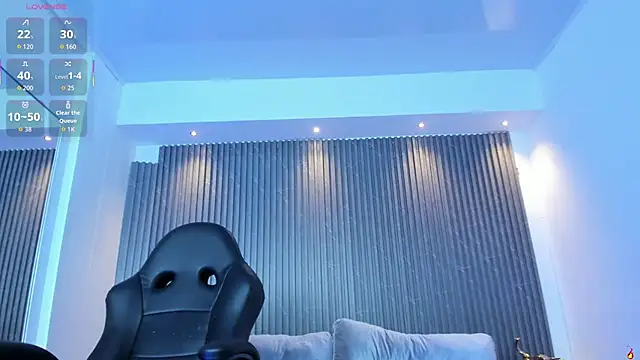 charlottewhitte online show from October 20, 12:08 pm