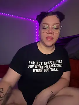 QueenNuttCollector online show from January 11, 12:43 pm