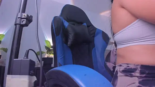 izaro22 online show from February 4, 12:41 pm