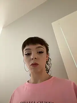 ElisabethDavis online show from October 13, 5:26 pm