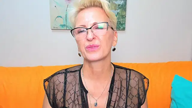 iamyourdream89 online show from September 13, 5:54 pm