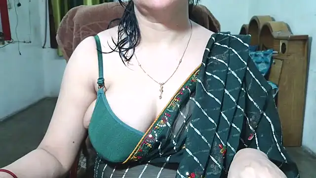 Cute Mahi22 online show from September 19, 4:11 am