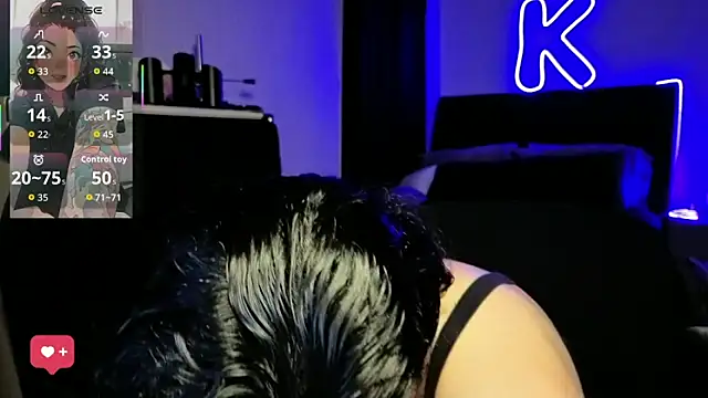 kimmiakiss22 online show from June 2, 4:24 am