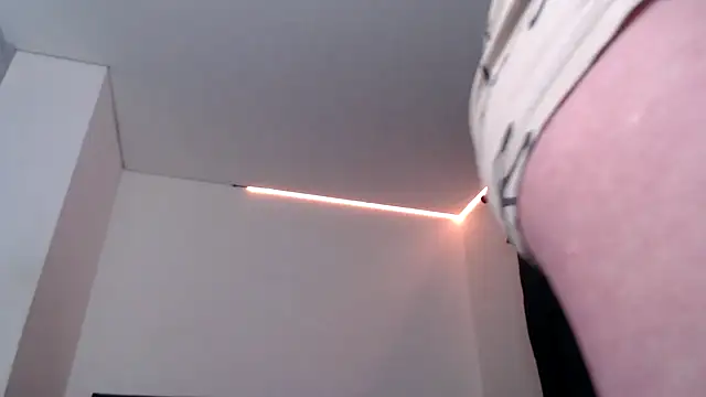 dolcemacca online show from October 8, 3:55 am