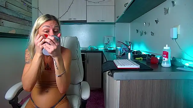 Skinny Nally online show from February 26, 1:37 am