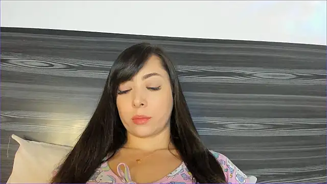 Mila  Paramo online show from January 14, 12:04 am