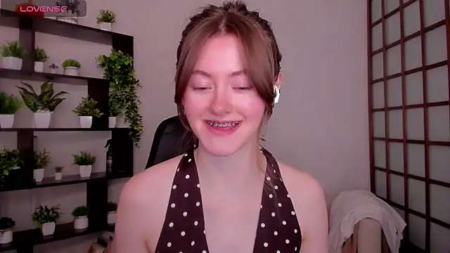 KateCuddle online show from February 10, 3:20 am