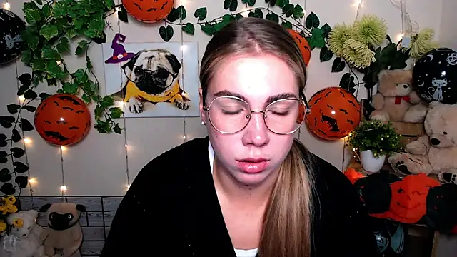 Sport Tall Doll online show from October 27, 8:54 am