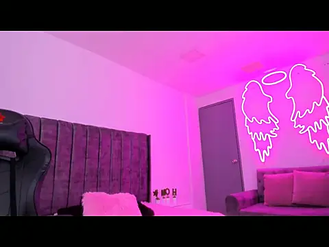 xiomara  cortes online show from October 17, 8:34 pm